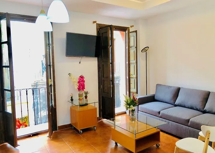 Tuguest Plaza Nueva Apartment