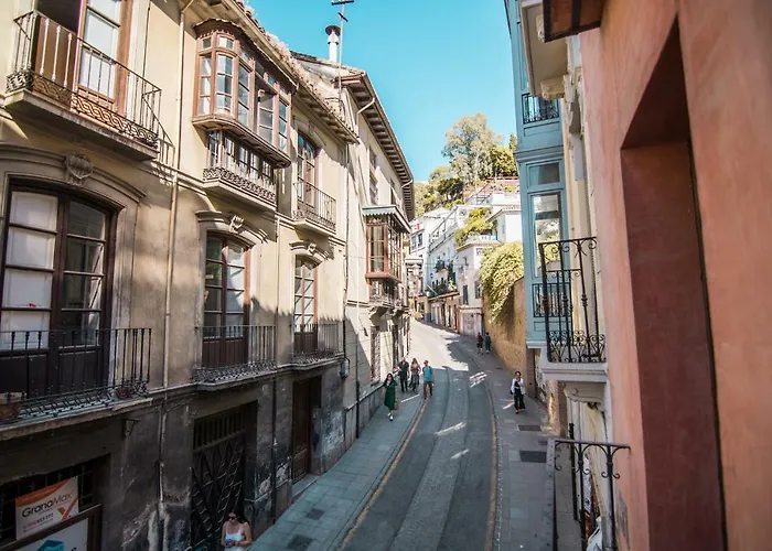 Tuguest Plaza Nueva Apartment