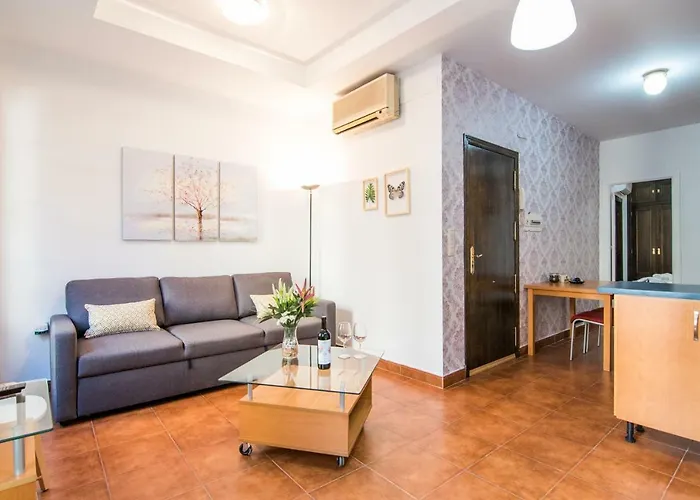 Tuguest Plaza Nueva Apartment